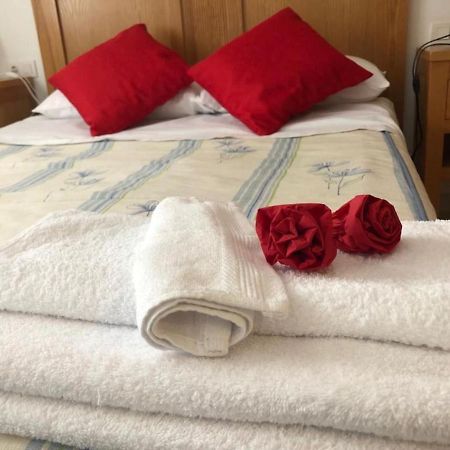 Apartamento MILA Torre Del Mar Luaran gambar